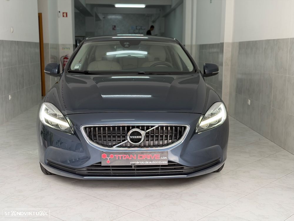 Volvo V40 2.0 D2 Momentum Geartronic - 18