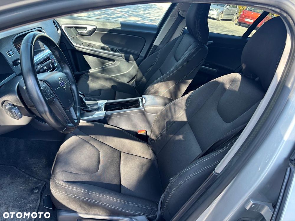 Volvo V60 - 24