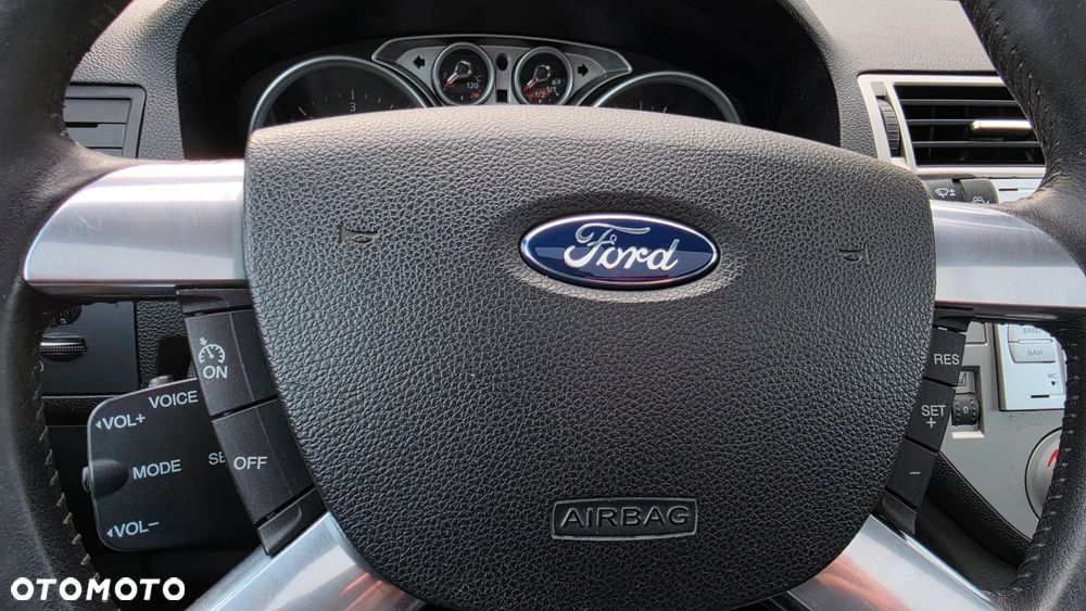 Ford Kuga 2.0 TDCi Titanium - 26