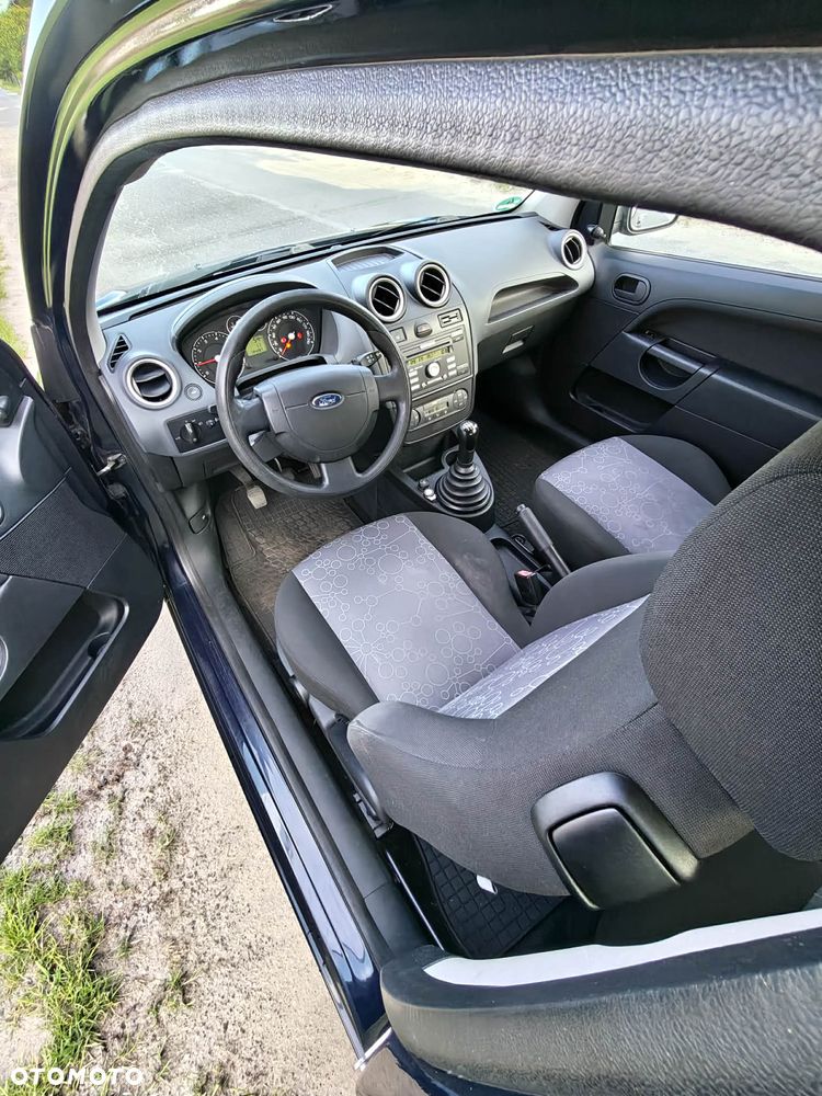 Ford Fiesta - 5