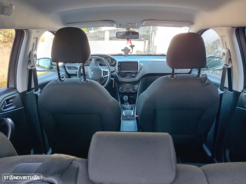 Peugeot 2008 1.6 BlueHDi Style - 18