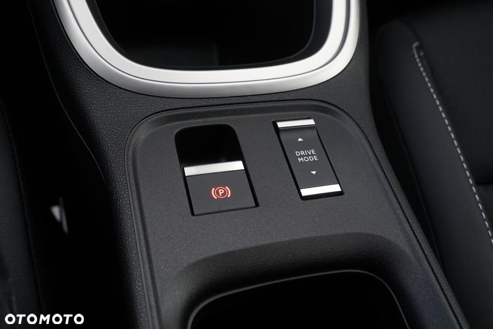 Jeep Avenger 1.2 T3 mHEV Altitude FWD eDCT6 - 24