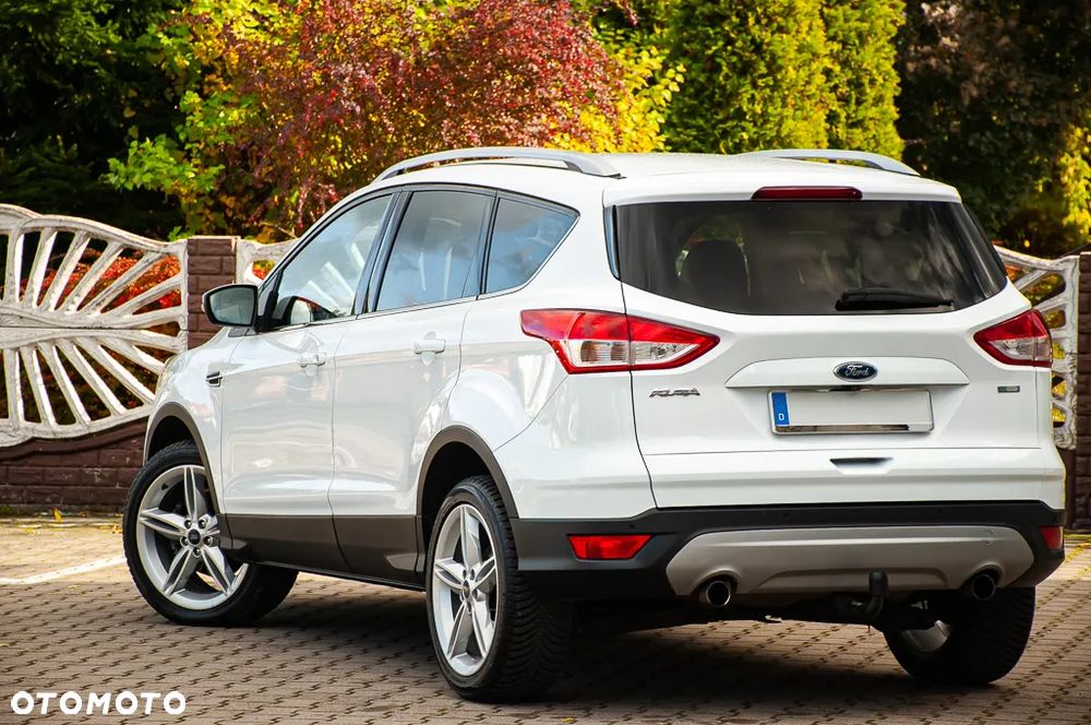 Ford Kuga 1.5 EcoBoost TITANIUM - 3