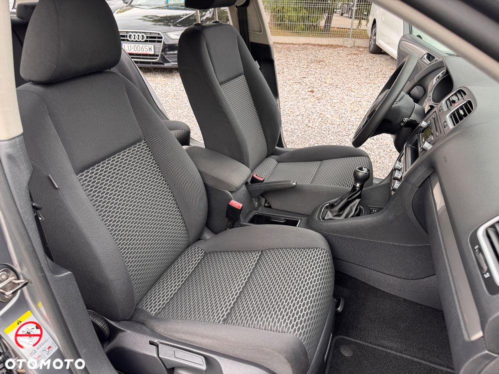 Volkswagen Golf - 17