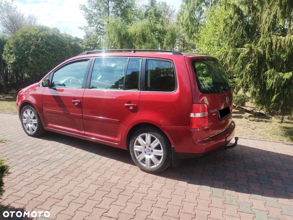 Volkswagen Touran - 3
