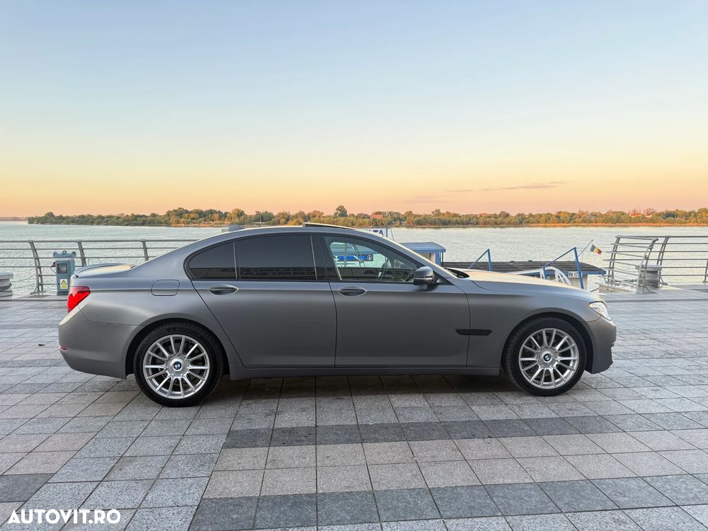 BMW Seria 7 730d xDrive - 9