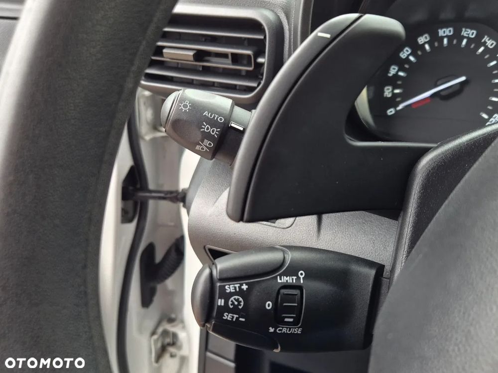 Toyota Proace City }{ Automat }{ 130KM }{ FV VAT }{ 2x drzwi przesuwne }{ Webasto } - 17