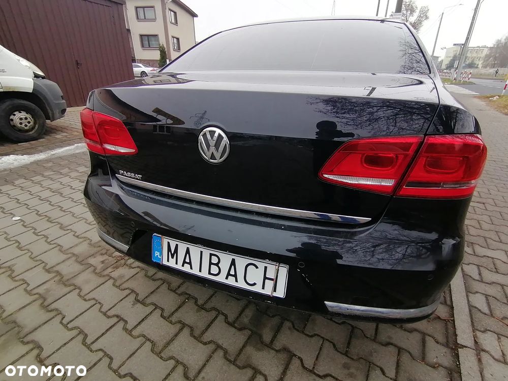 Volkswagen Passat - 12