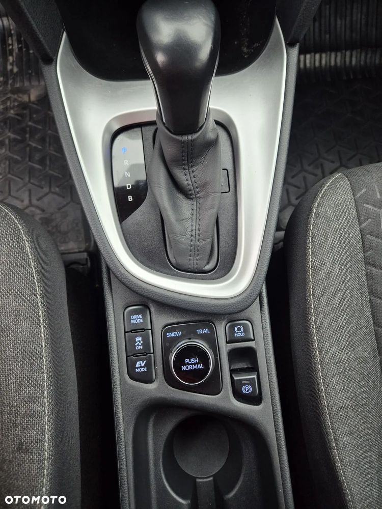 Toyota Yaris Cross Hybrid 1.5 Comfort 4x4 - 19