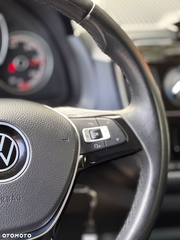 Volkswagen up! 1.0 United - 11