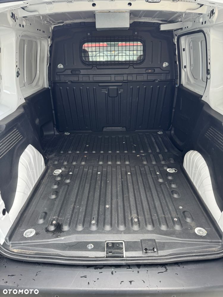 Peugeot Partner 1.5 2020 BLUEHDI BOGATA WERSJA STAN IDEALNY - 7