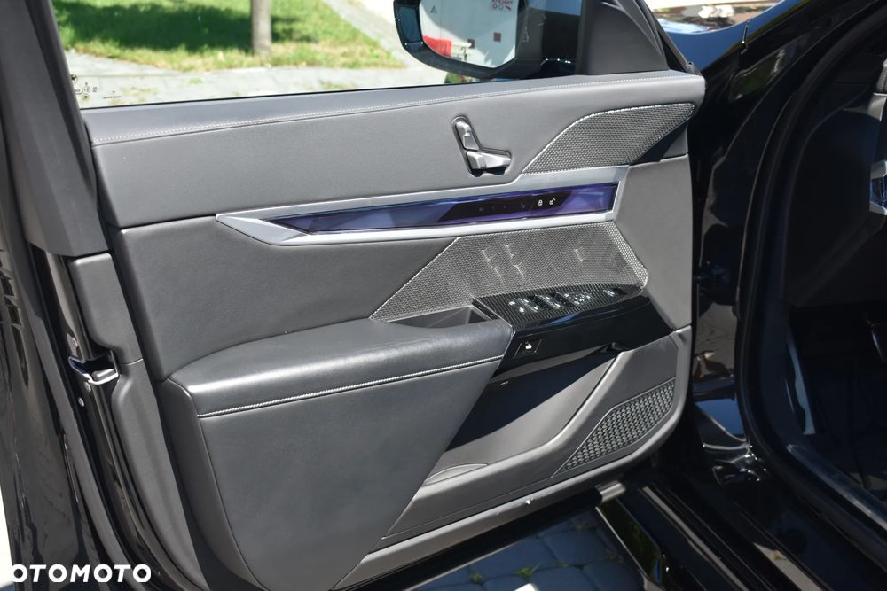 BMW Seria 7 740d xDrive mHEV Individual Edition sport - 21
