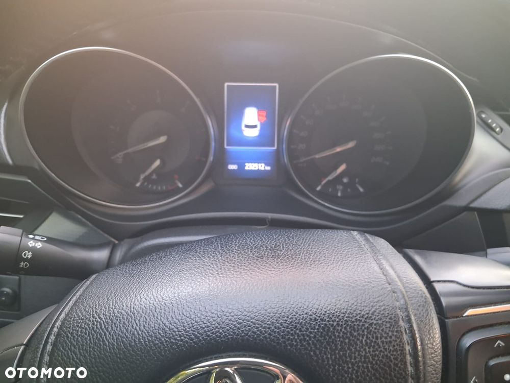 Toyota Avensis 2.0 D-4D Prestige - 22