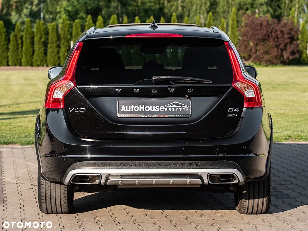 Volvo V60 Cross Country - 9