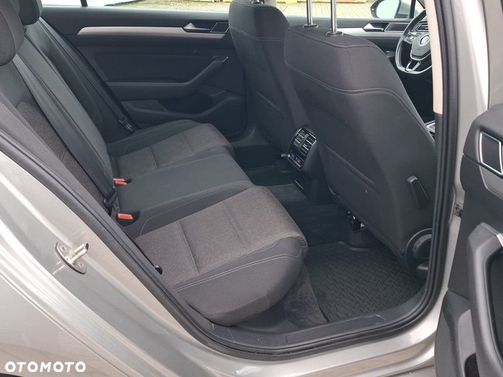 Volkswagen Passat 2.0 TDI BMT Comfortline DSG - 20
