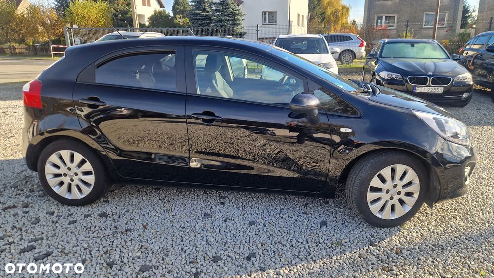 Kia Rio 1.2 Dream Team Edition - 5