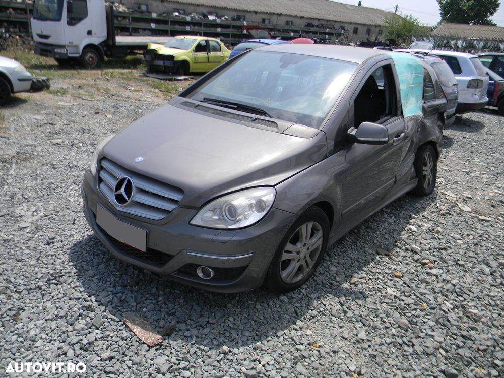 Dezmembrari  Mercedes-Benz B-CLASS (W245)  2005  > 2011 B 200 CDI (24 - 1