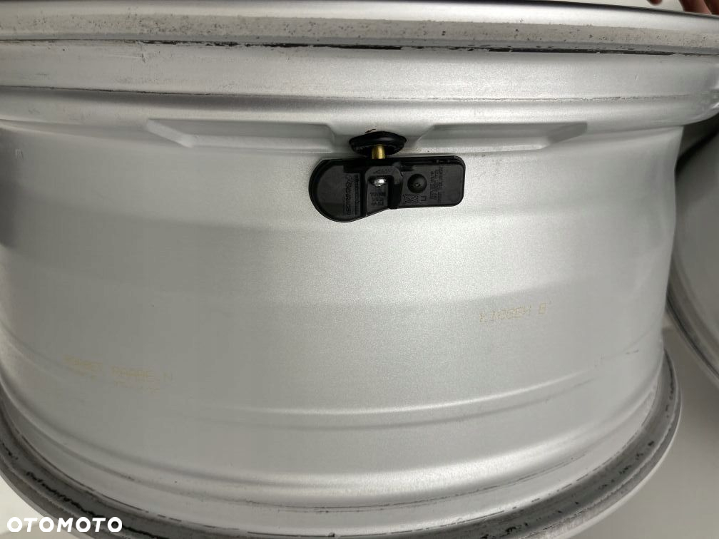 FELGI VOLVO XC90 8J 19 ET42,5 31362276 - 9