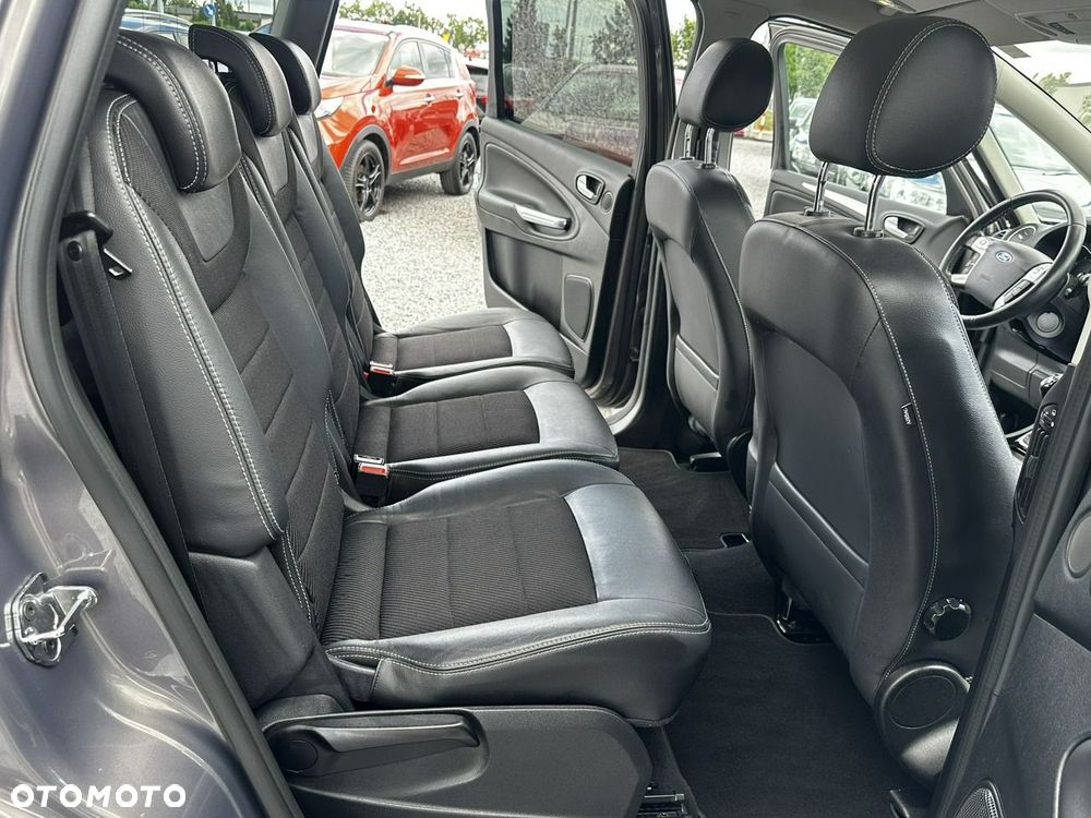 Ford S-Max - 8