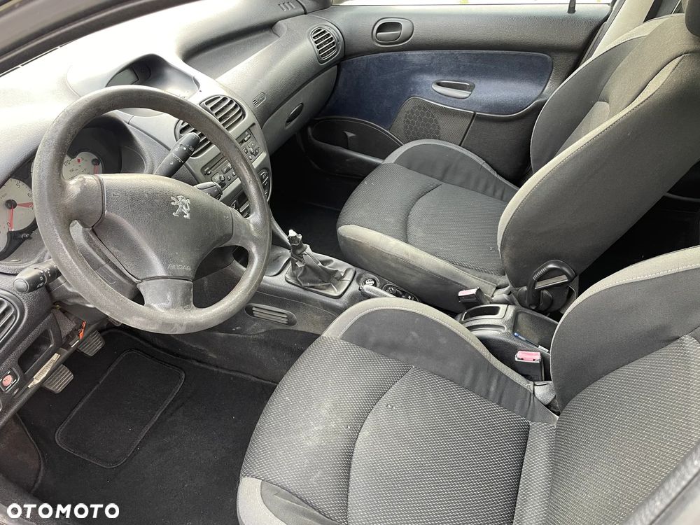Peugeot 206 - 4