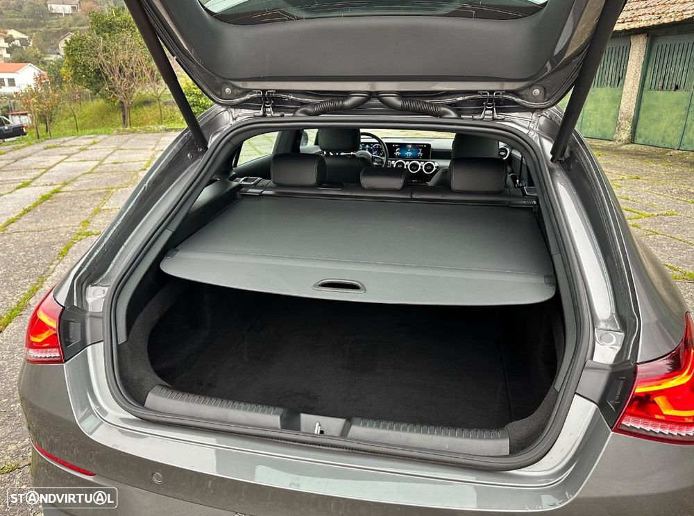 Mercedes-Benz CLA 180 d Shooting Brake - 23