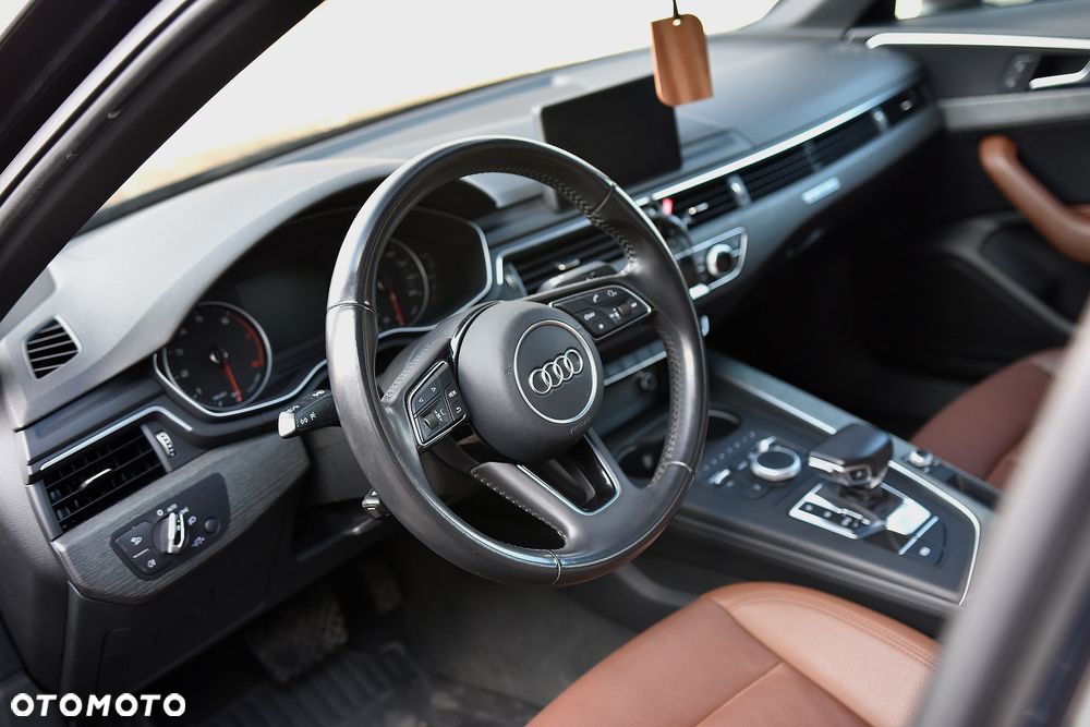 Audi A4 Limousine - 1