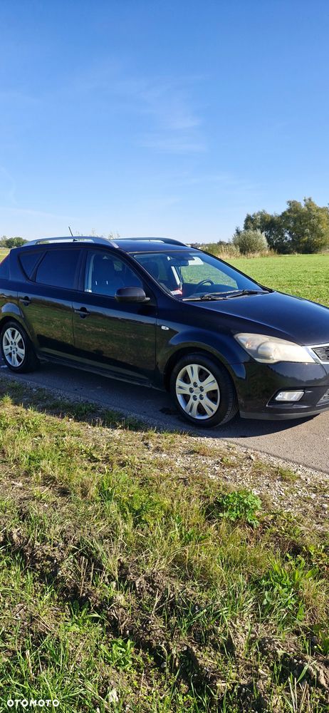 Kia Ceed Cee'd 1.4 L - 6
