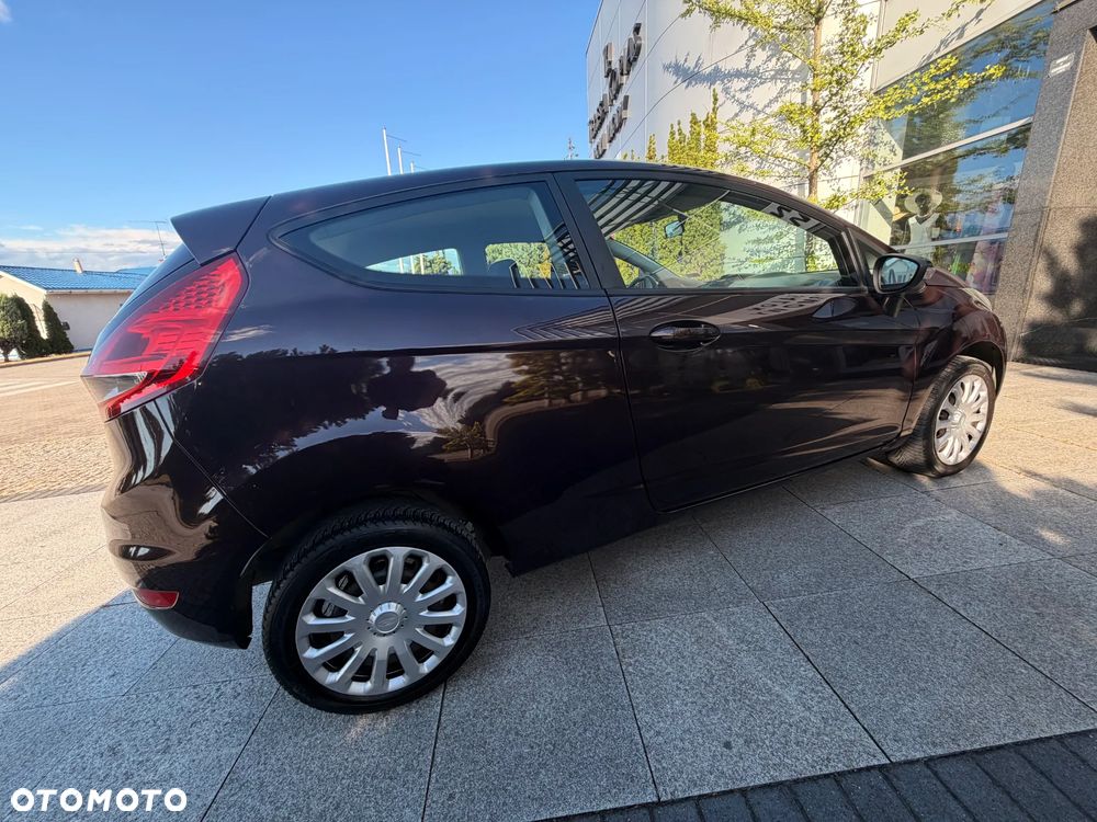 Ford Fiesta - 24