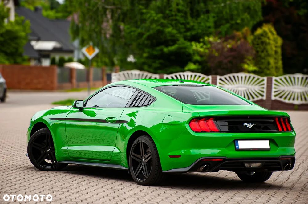 Ford Mustang - 13