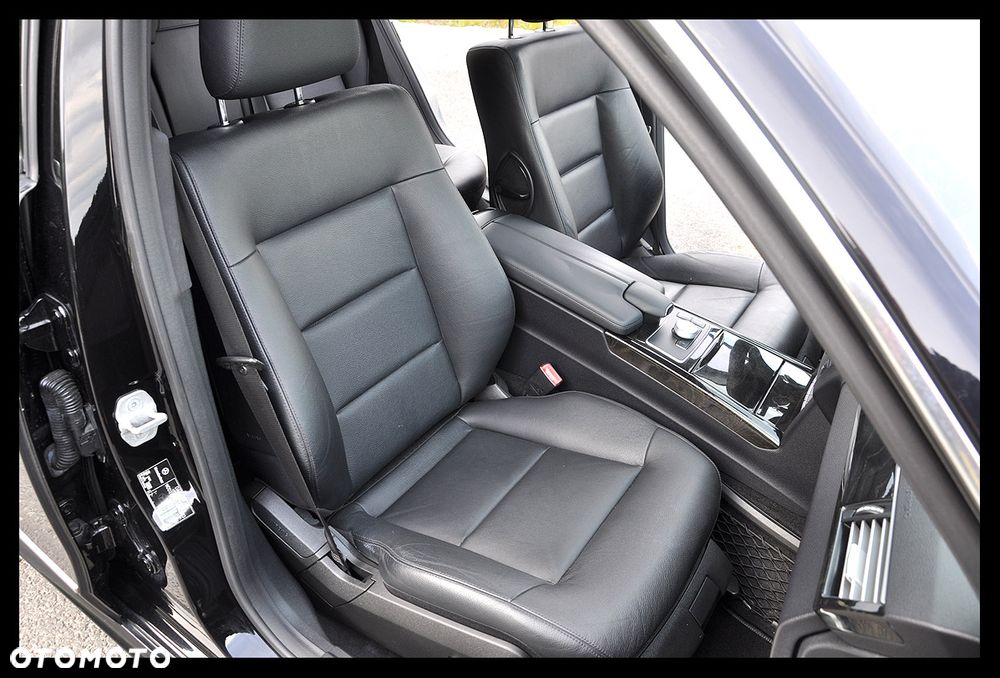 Mercedes-Benz Klasa E 300 CDI DPF BlueEFFICIENCY 7G-TRONIC Avantgarde - 23