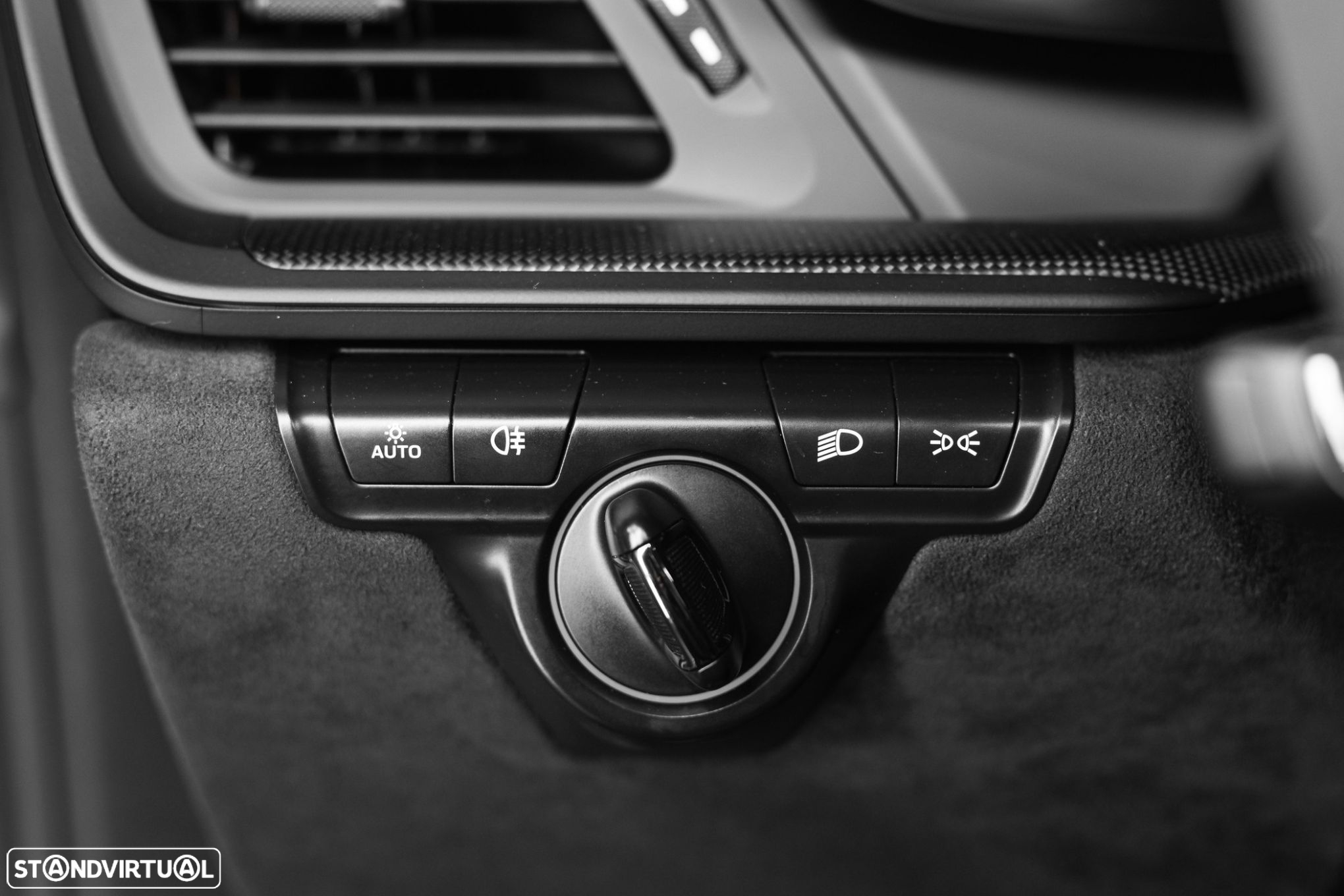 Porsche 911 (992) Carrera 4 GTS PDK - 39