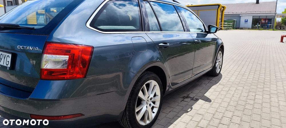 Skoda Octavia 2.0 TDI Style DSG - 3