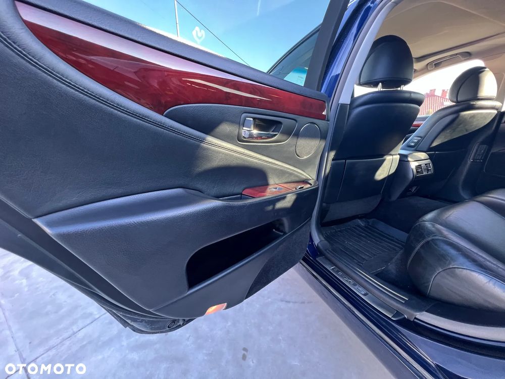 Lexus LS 460 Elite AWD - 32
