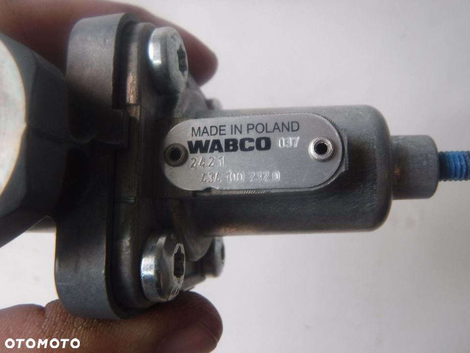 ZAWÓR PRZEPŁYWOWY M22X1 5 7 3-8 5 OPZ 8 5BAR wabco - 3