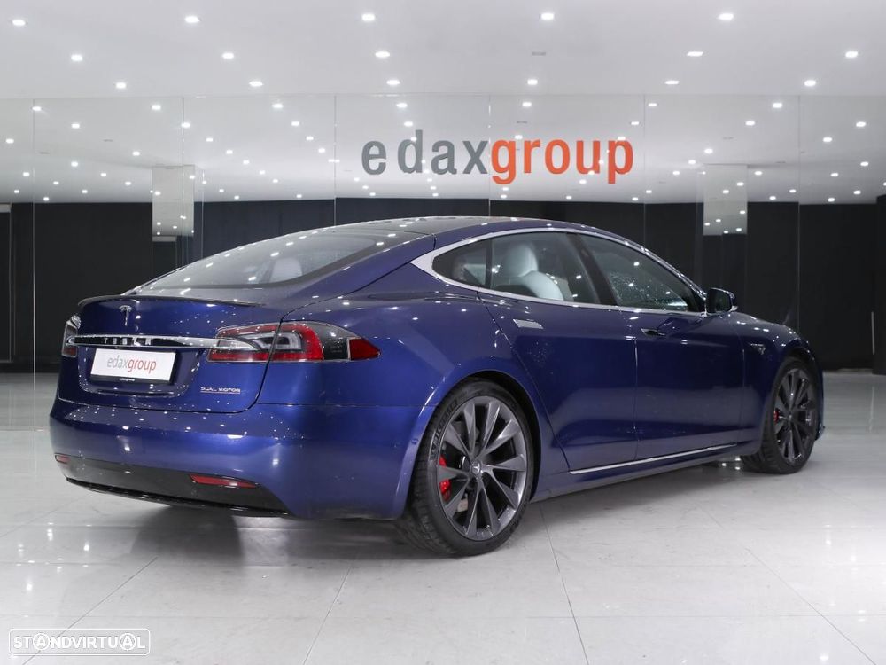 Tesla Model S Ludicrous Performance - 3
