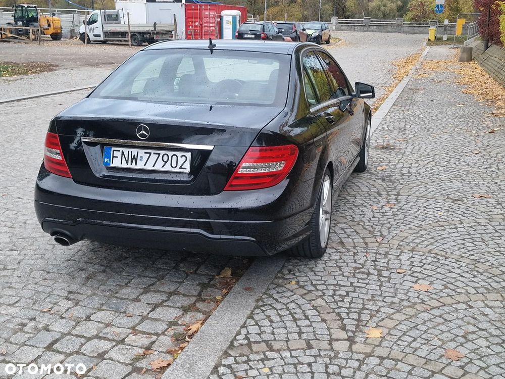 Mercedes-Benz C-Class 2012 photo 5