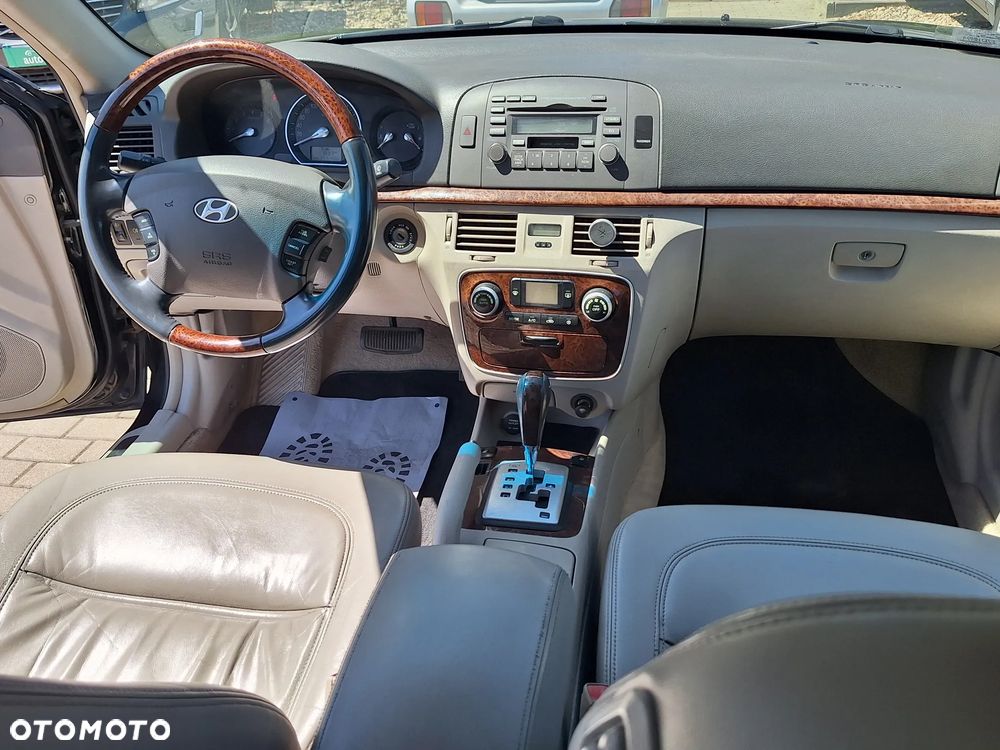 Hyundai Sonata - 14