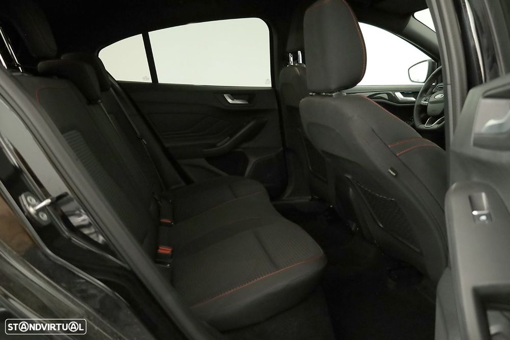 Ford Focus 1.0 EcoBoost MHEV ST-Line X - 21