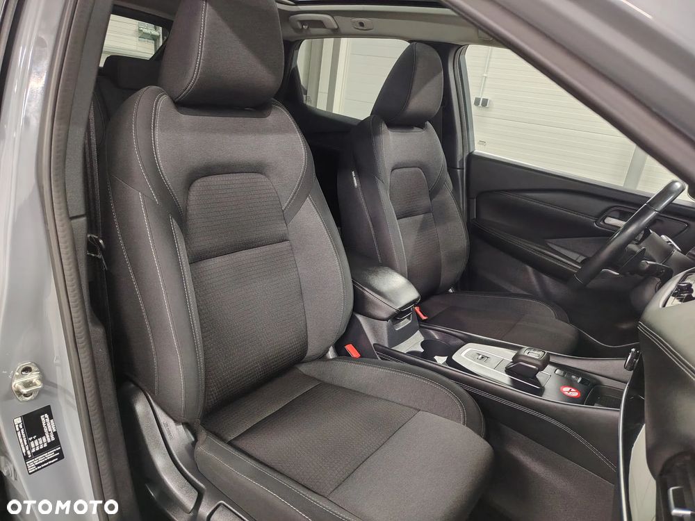 Nissan Qashqai 1.3 DIG-T DCT N-CONNECTA - 26