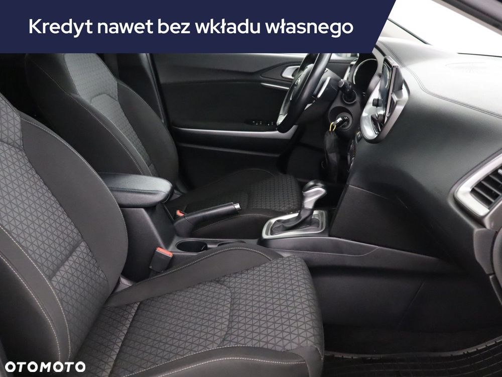 Kia Ceed - 11