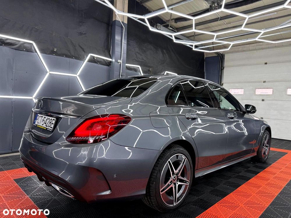 Mercedes-Benz Klasa C 300 d 4Matic 9G-TRONIC AMG Line - 10