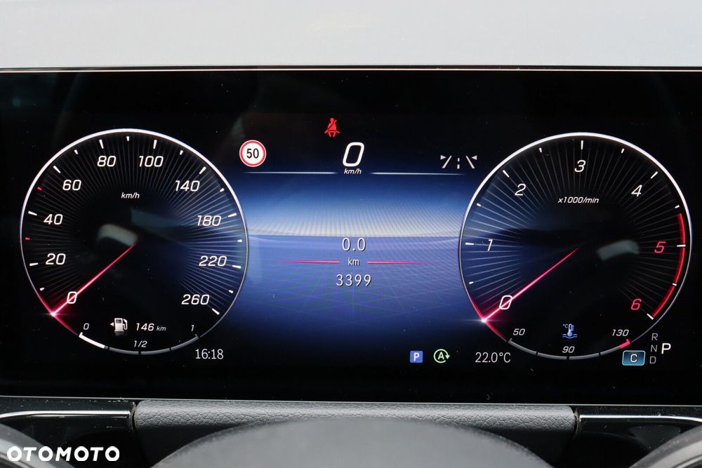 Mercedes-Benz GLA - 17
