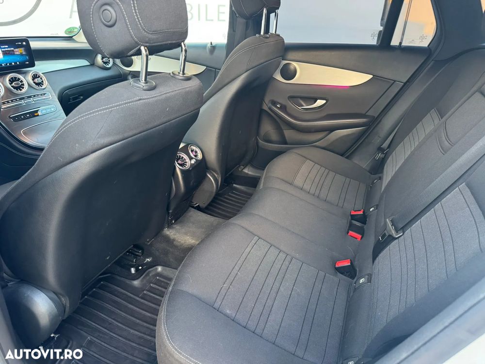 Mercedes-Benz GLC 220 d 4MATIC - 10