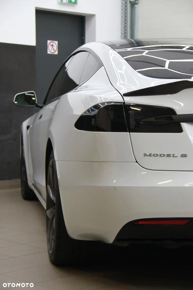 Tesla Model S Performance - 20