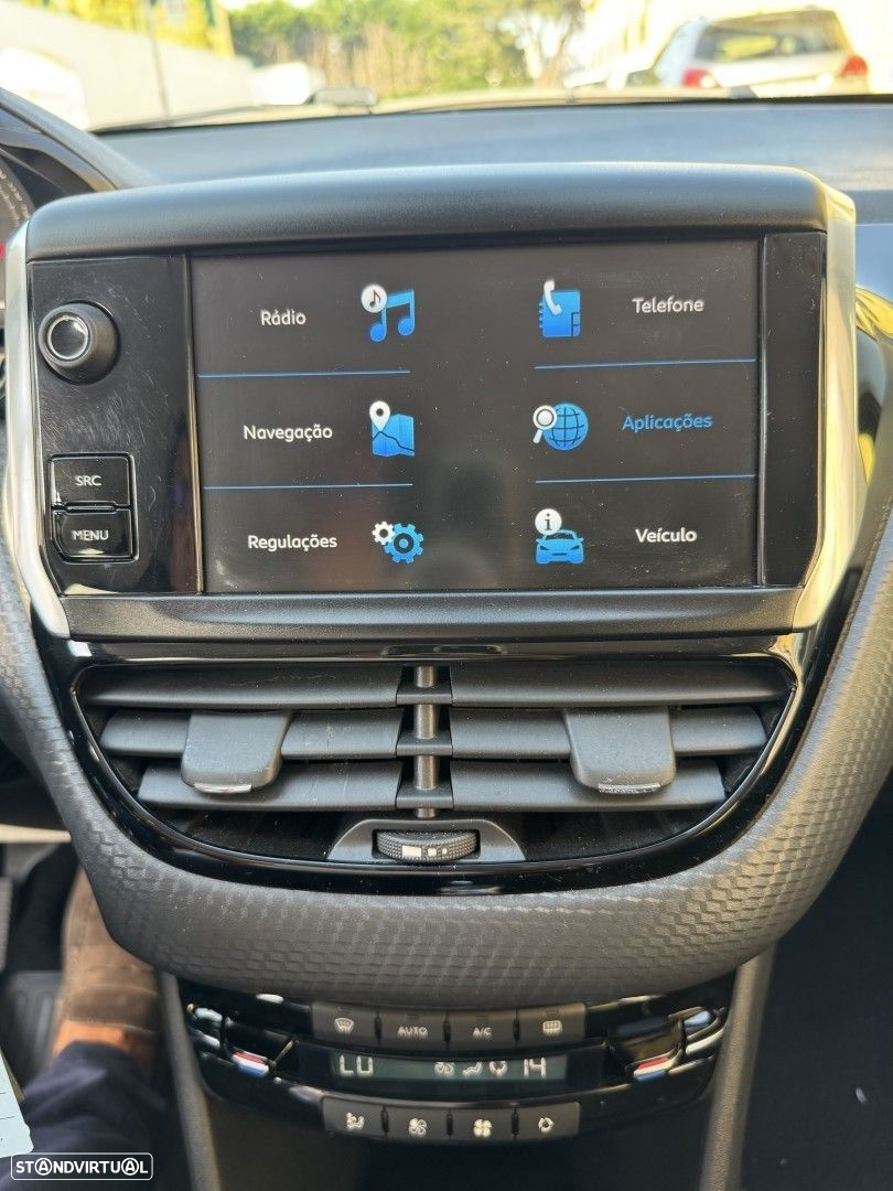 Peugeot 208 1.2 PureTech Allure - 20