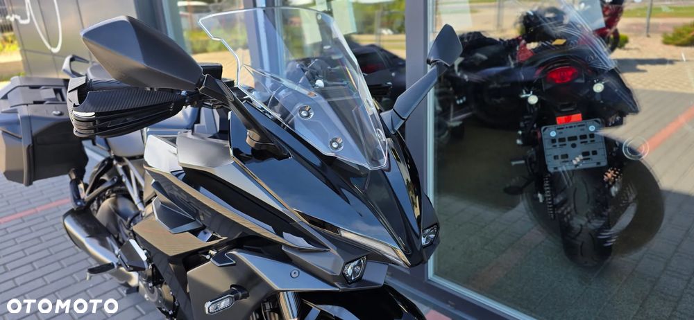 Suzuki GSX - 8