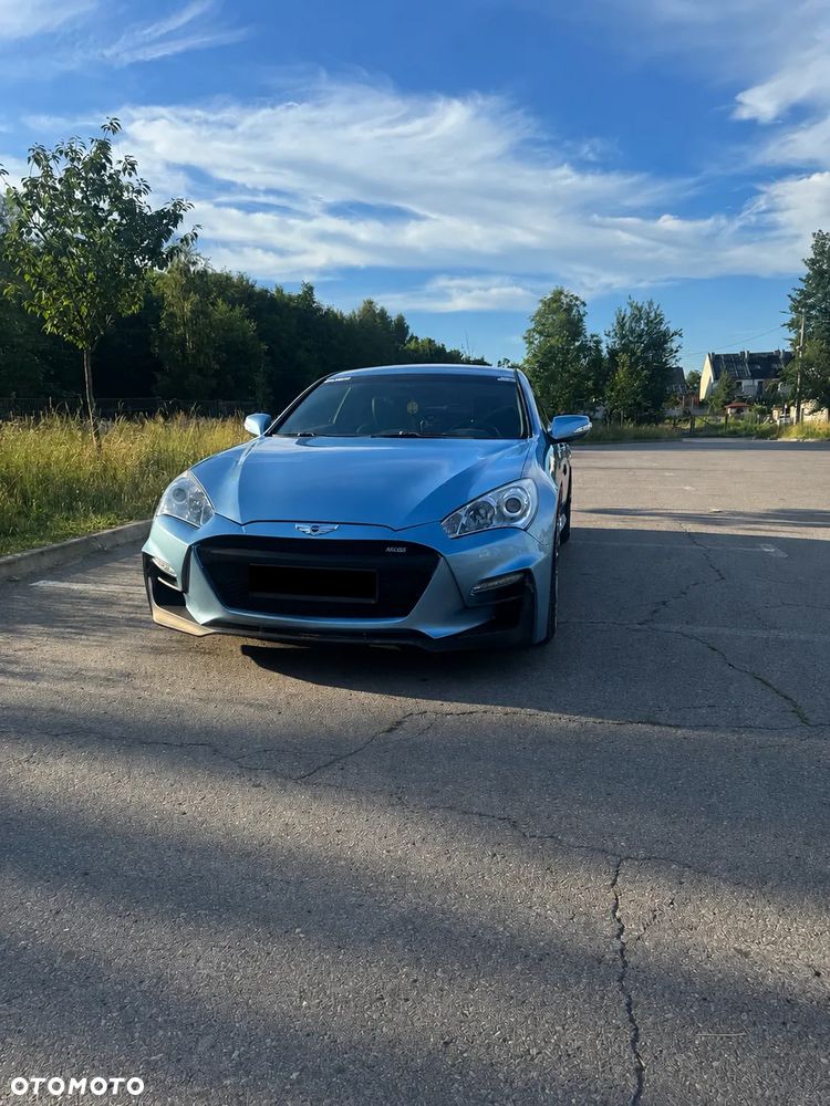 Hyundai Genesis Coupe - 4