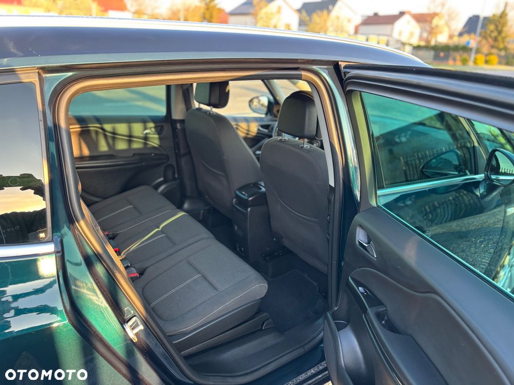 Opel Zafira - 11