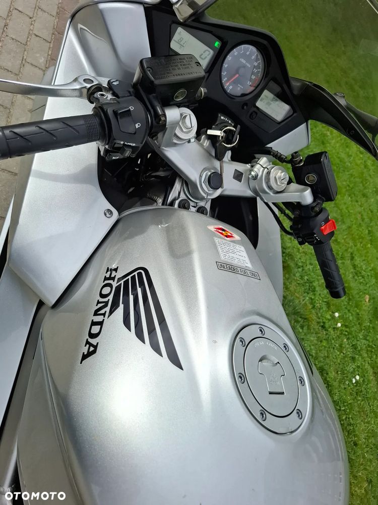 Honda VFR - 22