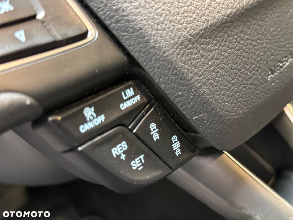 Ford Focus 1.5 TDCi SYNC Edition PowerShift - 15